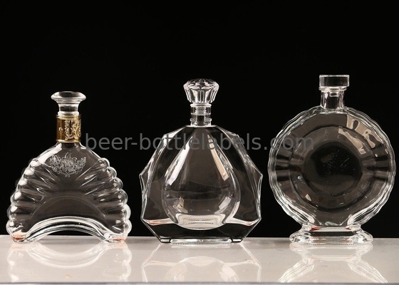 Hot Selling Juice Liquor Wine Fruit Wine Whiskey Clear Vodka Glass Bottles for Alcoholic Beverages 700ml