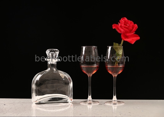 Hot Selling Juice Liquor Wine Fruit Wine Whiskey Clear Vodka Glass Bottles for Alcoholic Beverages 700ml